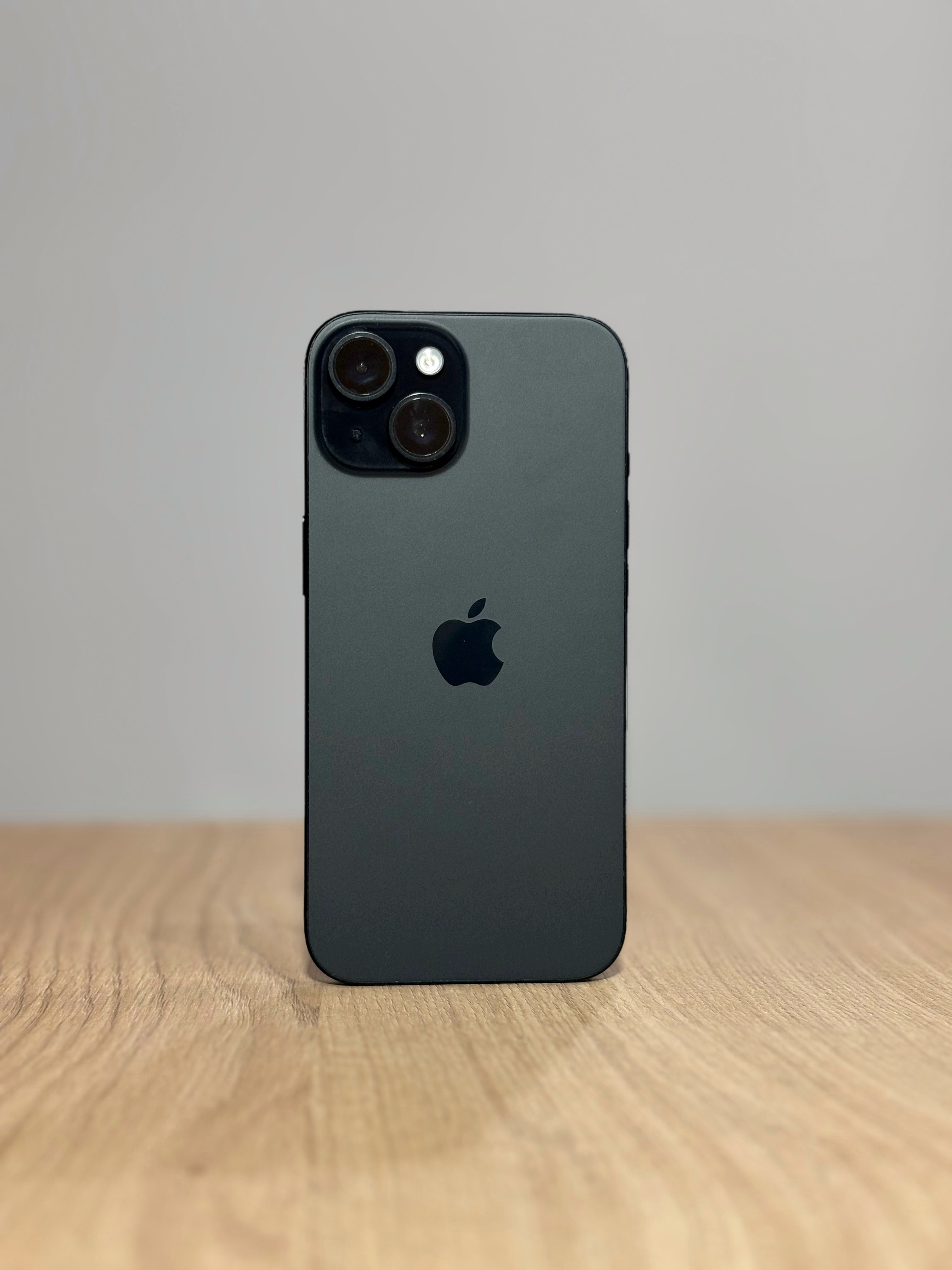 iPhone 15 - Seminuevo