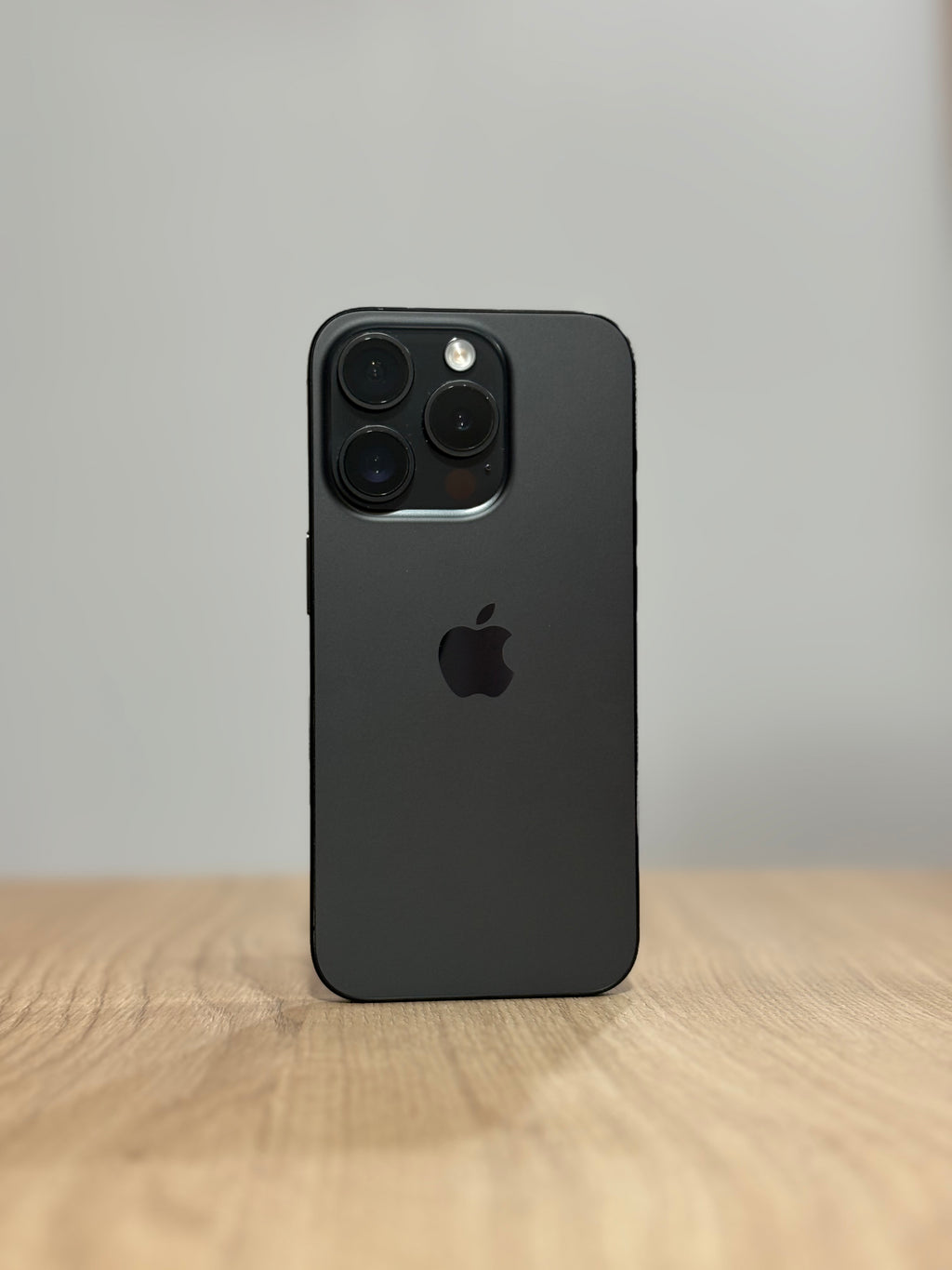 iPhone 15 Pro - Seminuevo