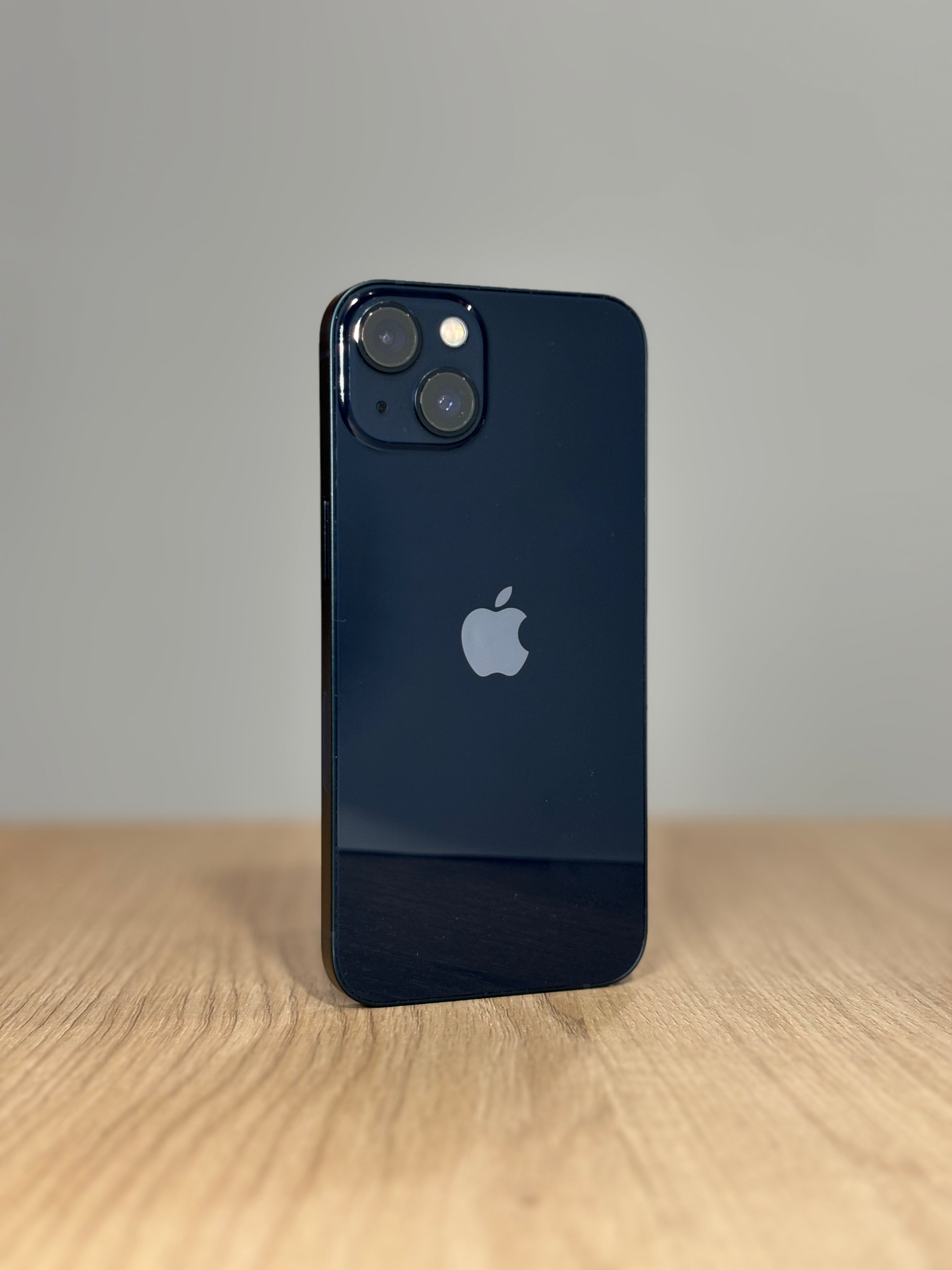 iPhone 13 - Seminuevo